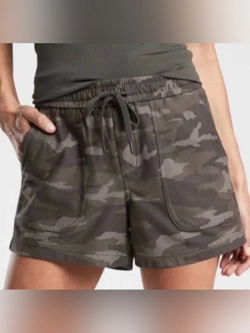 Athleta Camo Farallon Short Size 10 - Picture 1 of 7
